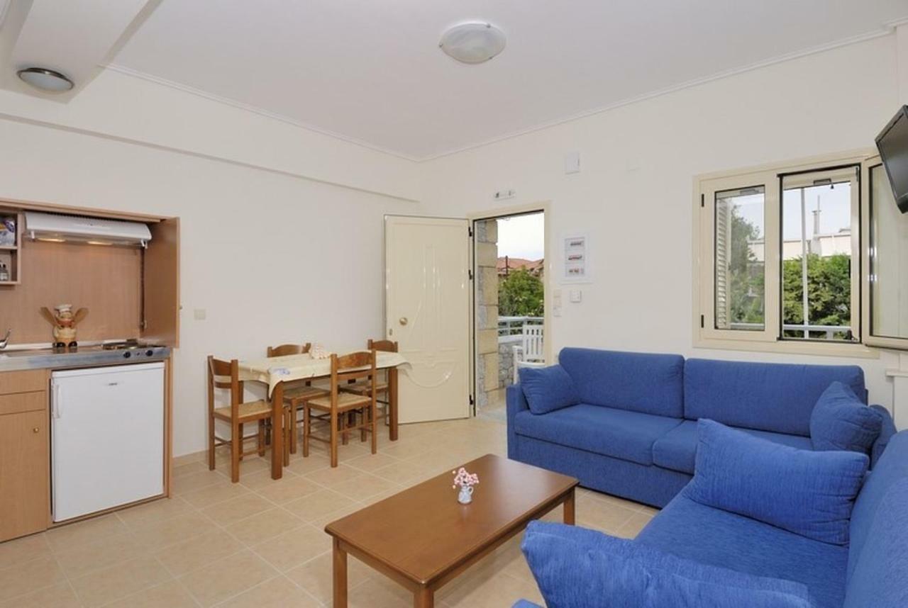 Manoleas Villas - Apartment 3 Stoúpa エクステリア 写真