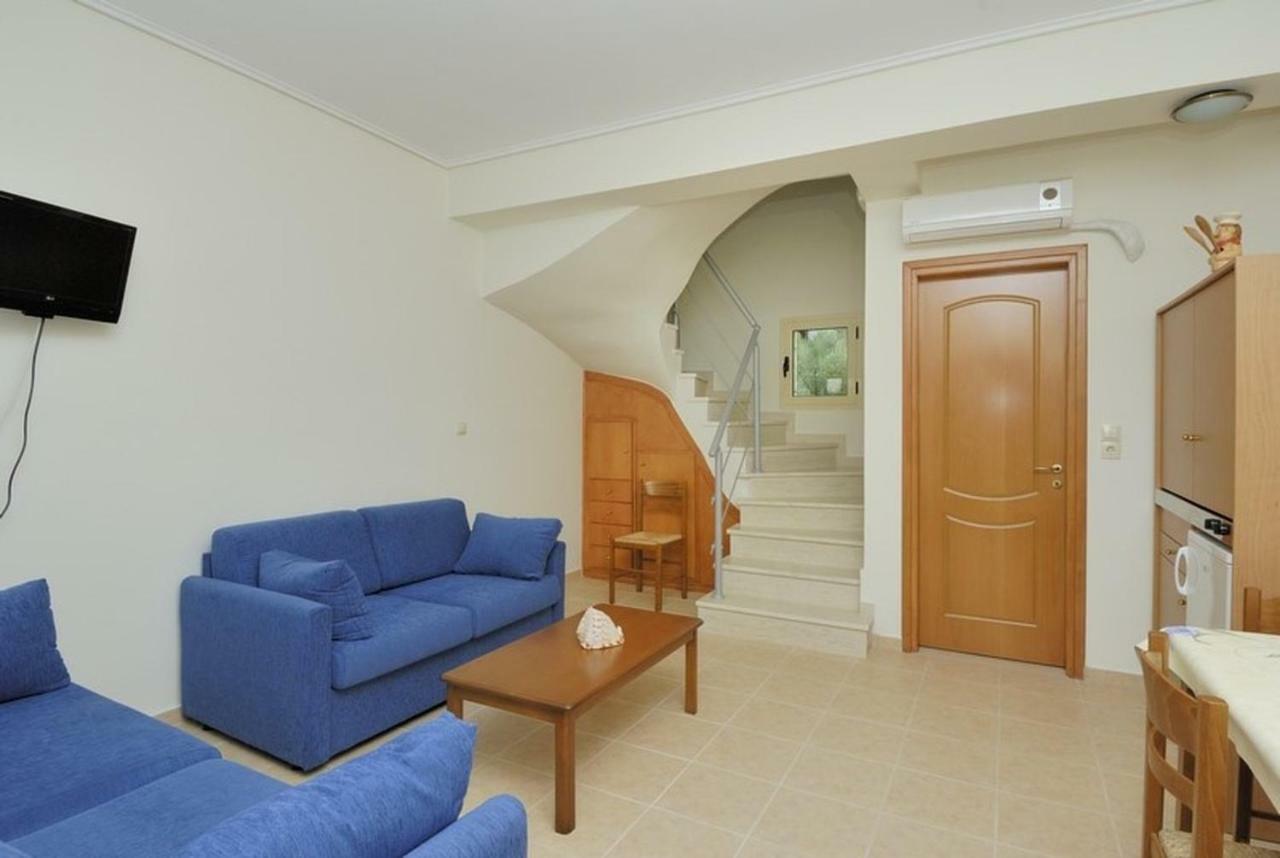 Manoleas Villas - Apartment 3 Stoúpa エクステリア 写真